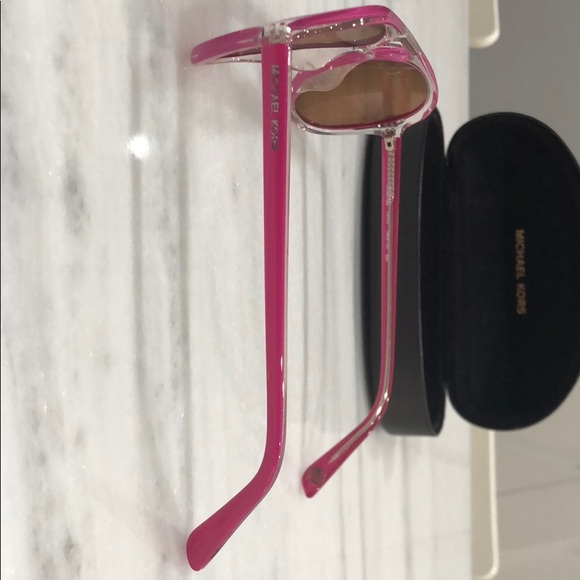 Michael kors sunglasses - Picture 3 of 7